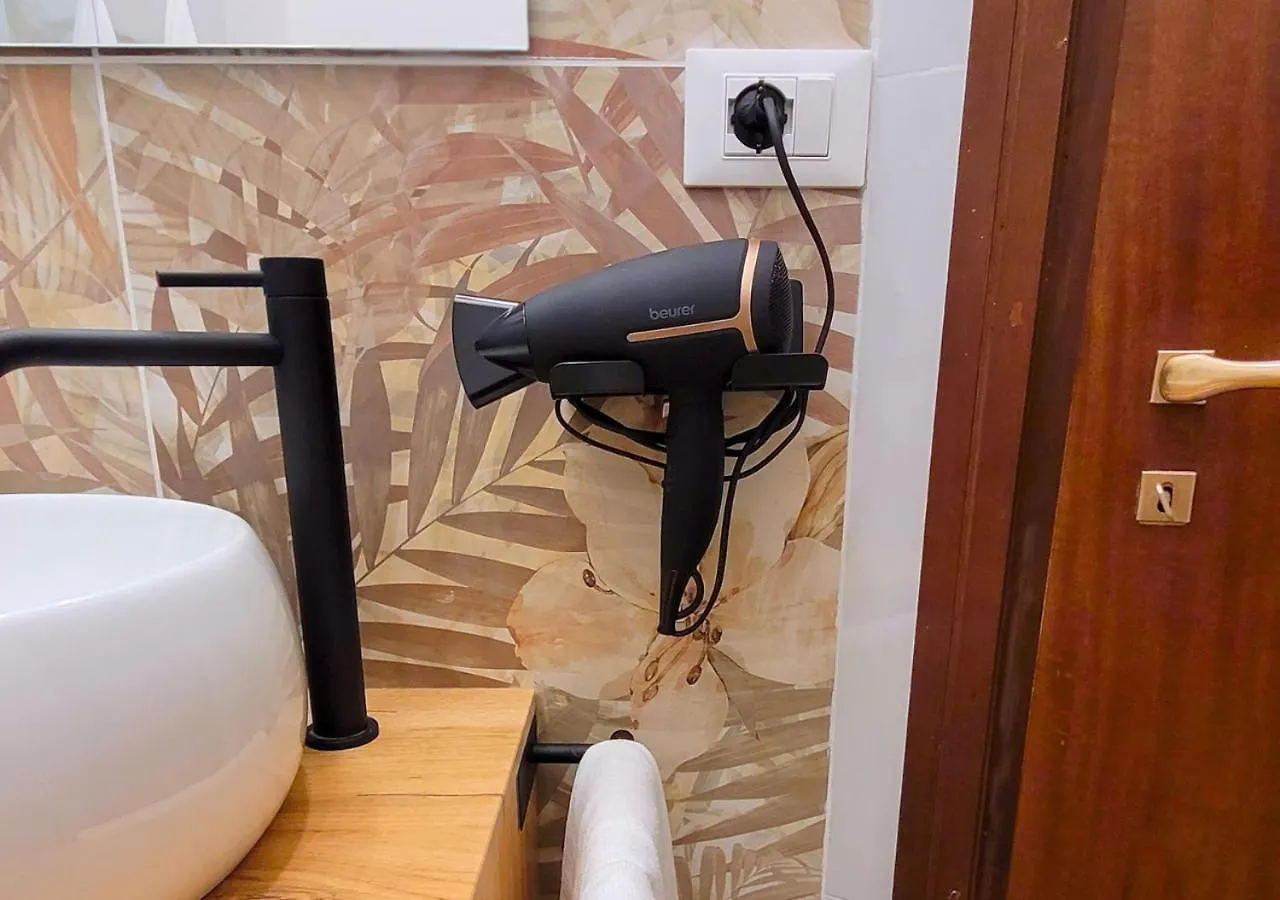 Linda'S Pet Friendly Beach House Rapallo Apartment